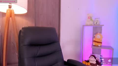 Snapshot of daniellerose_ chatting on 28, 10, 2025 Danielle Rose online show from 28, 10, 2025