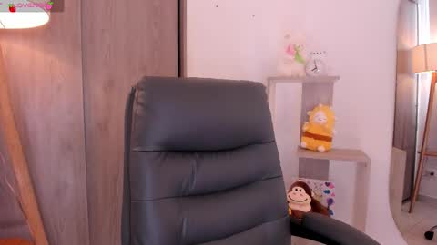 Snapshot of daniellerose_ chatting on 31, 10, 2025 Danielle Rose online show from 31, 10, 2025