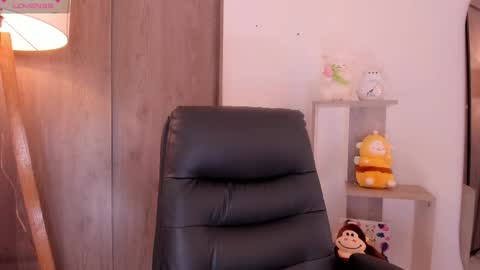 Snapshot of daniellerose_ chatting on 7, 11, 2025 Danielle Rose online show from 7, 11, 2025