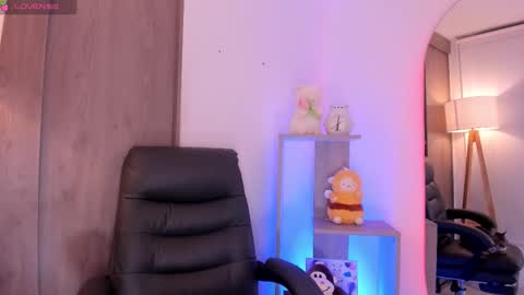 Snapshot of daniellerose_ chatting on 14, 11, 2025 Danielle Rose online show from 14, 11, 2025