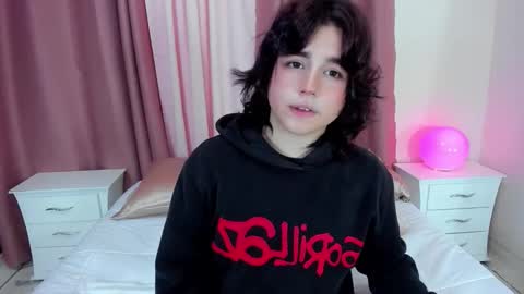 Snapshot of daniellesins2 chatting on 1, 12, 2025 Danielle online show from 1, 12, 2025