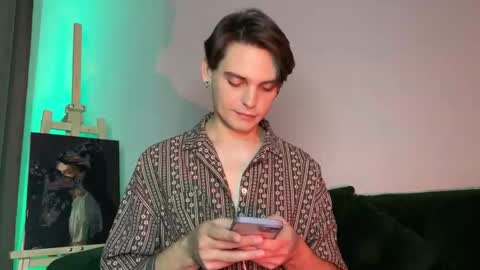 Snapshot of danieltuckerr chatting on 21, 11, 2025 danieltuckerr online show from 21, 11, 2025