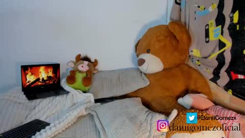 Snapshot of danii_rose chatting on 14, 7, 2026 Rose online show from 14, 7, 2026