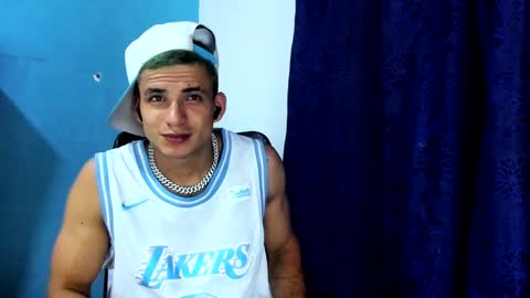 Snapshot of danii_scot chatting on 8, 2, 2025 Dani online show from 8, 2, 2025