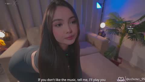 Snapshot of danii_xoxo chatting on 28, 11, 2025 online show from 28, 11, 2025