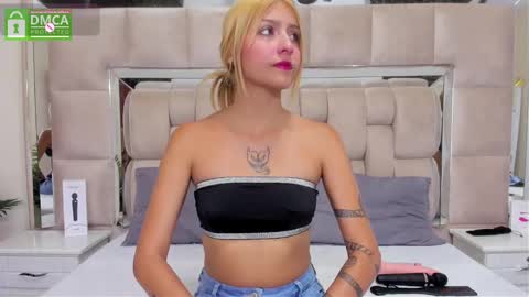 Snapshot of daniiela_beteche777 chatting on 7, 11, 2025 DANIELA online show from 7, 11, 2025