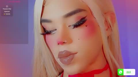 Snapshot of daniilee_ chatting on 13, 12, 2025 DANNI LEE online show from 13, 12, 2025