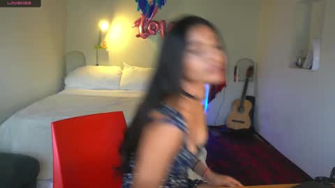 danalle .. online show from 25, 2, 2025