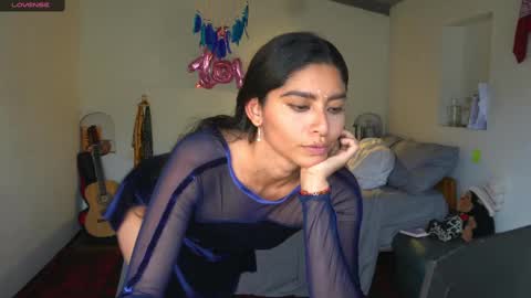 danalle .. online show from 30, 10, 2025