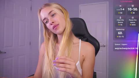 Snapshot of danikadillan chatting on 19, 12, 2024 Hi my name is Anna. Please say hello I like to chat with you. If u have request use Tip option .Thank you online show from 19, 12, 2024