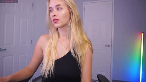 Snapshot of danikadillan chatting on 24, 12, 2024 Hi my name is Anna. Please say hello I like to chat with you. If u have request use Tip option .Thank you online show from 24, 12, 2024