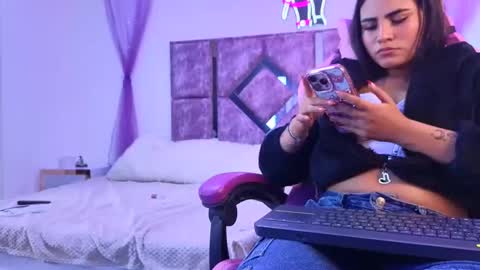 Snapshot of danilu_eva21 chatting on 23, 11, 2025 Danilu and Eva online show from 23, 11, 2025