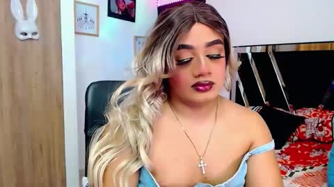 Snapshot of danipein chatting on 3, 12, 2025 danipein online show from 3, 12, 2025