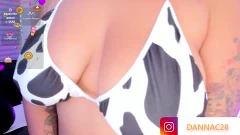 Snapshot of danna_c28 chatting on 1, 2, 2025 Danna online show from 1, 2, 2025