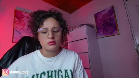 Danna Lovs online show from 2, 5, 2026