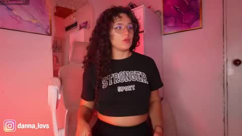 Danna Lovs online show from 17, 5, 2026