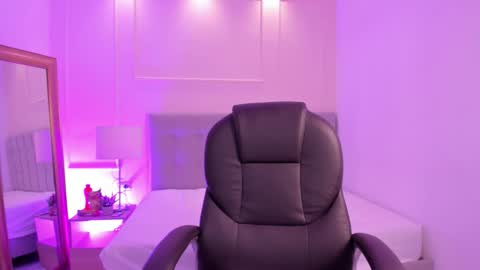 danna_palmeth online show from 18, 10, 2025