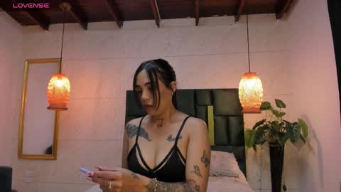 Snapshot of dannaa_williams chatting on 6, 10, 2025 Danna online show from 6, 10, 2025