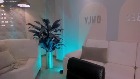 Snapshot of dannacruz_ chatting on 28, 12, 2024 Danna Cruz online show from 28, 12, 2024