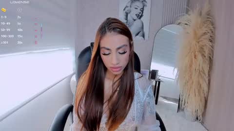 Danna Cruz  online show from 20, 5, 2026