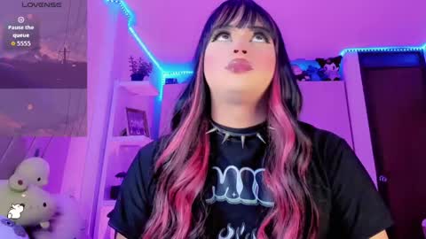 dannadolls online show from 23, 3, 2026