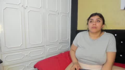 Snapshot of dannagarza chatting on 5, 2, 2025 Danna Garza online show from 5, 2, 2025