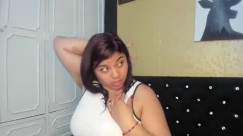 Snapshot of dannagarza chatting on 8, 2, 2025 Danna Garza online show from 8, 2, 2025