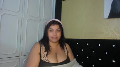 Snapshot of dannagarza chatting on 25, 2, 2025 Danna Garza online show from 25, 2, 2025