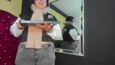 Snapshot of dannagarza chatting on 9, 3, 2025 Danna Garza online show from 9, 3, 2025