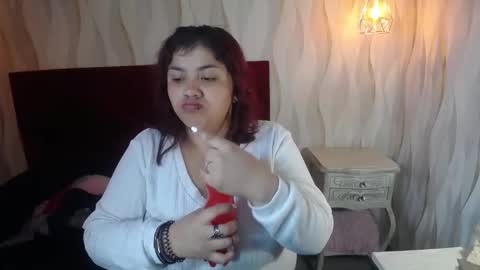 Snapshot of dannagarza chatting on 1, 12, 2025 Danna Garza online show from 1, 12, 2025