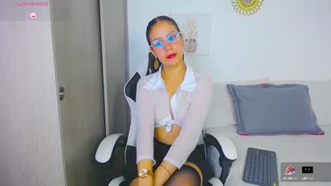 Snapshot of dannagomez07 chatting on 11, 10, 2025 The love of your life online show from 11, 10, 2025