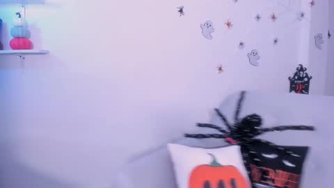 Snapshot of dannahyde chatting on 9, 10, 2025 Insta DannaBlueX online show from 9, 10, 2025