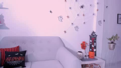 Snapshot of dannahyde chatting on 13, 10, 2025 Insta DannaBlueX online show from 13, 10, 2025