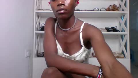 Snapshot of dannamikayla chatting on 4, 12, 2025 dannamikayla online show from 4, 12, 2025