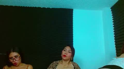 Snapshot of dannamomcerrat chatting on 21, 1, 2025 dannamomcerrat online show from 21, 1, 2025