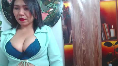 Snapshot of dannamomcerrat chatting on 18, 9, 2025 dannamomcerrat online show from 18, 9, 2025