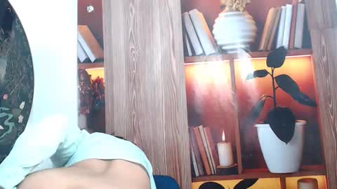 Snapshot of dannamomcerrat chatting on 18, 10, 2025 dannamomcerrat online show from 18, 10, 2025