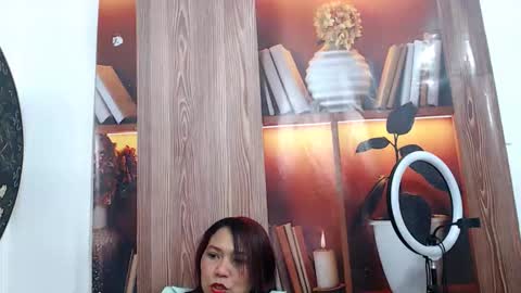 Snapshot of dannamomcerrat chatting on 24, 10, 2025 dannamomcerrat online show from 24, 10, 2025