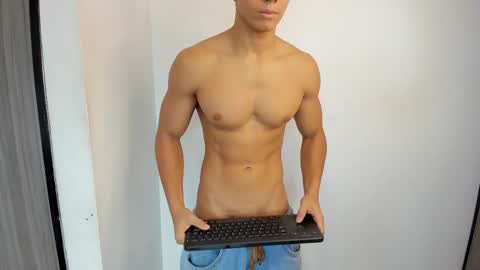 Snapshot of dannisus chatting on 19, 12, 2025 dannisus online show from 19, 12, 2025