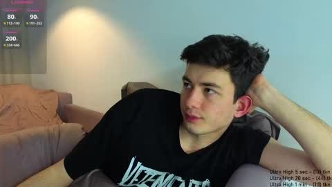 Snapshot of danny__magic chatting on 5, 12, 2025 danny__magic online show from 5, 12, 2025