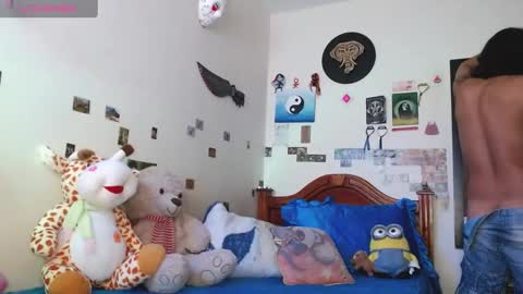 Snapshot of danny__phantom chatting on 12, 1, 2025 phantom555 online show from 12, 1, 2025