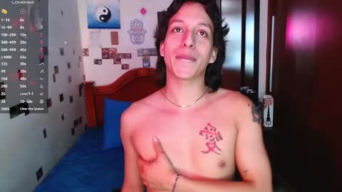 Snapshot of danny__phantom chatting on 10, 10, 2025 phantom555 online show from 10, 10, 2025