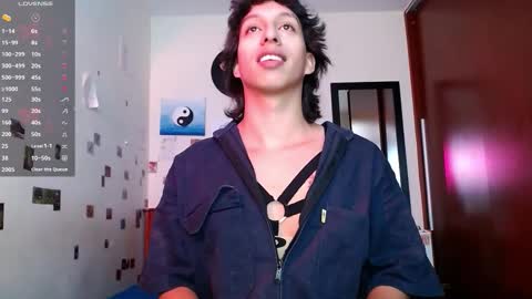 Snapshot of danny__phantom chatting on 12, 10, 2025 phantom555 online show from 12, 10, 2025