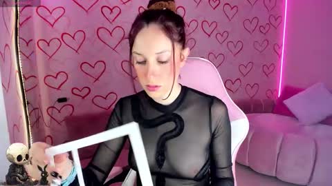 Snapshot of danny_s22 chatting on 5, 11, 2025 Danny online show from 5, 11, 2025