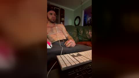 Snapshot of dannygowild chatting on 4, 4, 2026 dannygowild online show from 4, 4, 2026