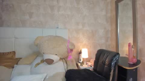 Snapshot of dans_butthole chatting on 17, 12, 2025 dans butthole online show from 17, 12, 2025