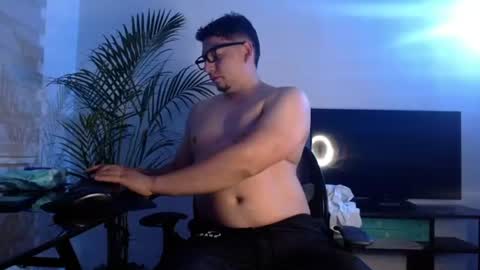  A L E J A N D R O  online show from 20, 7, 2026