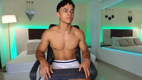 Snapshot of danteestone chatting on 5, 2, 2025 Dante online show from 5, 2, 2025