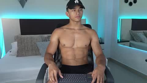 Snapshot of danteestone chatting on 8, 9, 2025 Dante online show from 8, 9, 2025