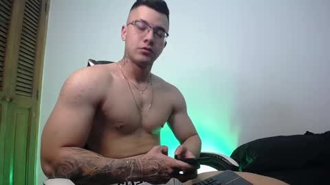 Snapshot of danteread chatting on 13, 2, 2025 danteread online show from 13, 2, 2025